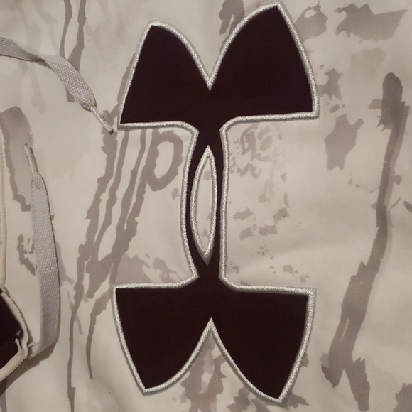 Under Armour Hoodie - Picture 3 of 5